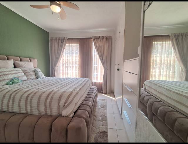 2 BEDROOM FLAT FOR SALE IN THREE RIVERS